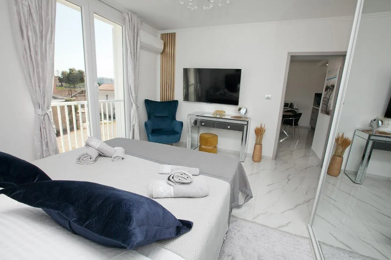 Ferienwohnung Katja Malo Misto Zadar Apartment